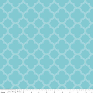 Riley Blake Sparkle Quatrefoil Aqua